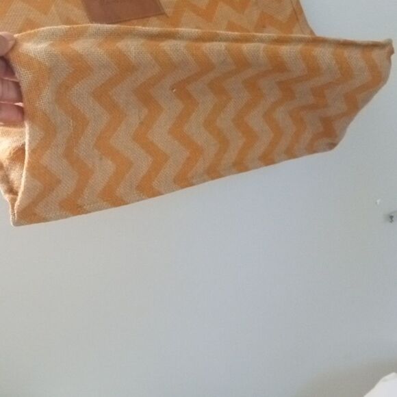 Secrets Resorts & Spas Oversized Tote - Picture 4 of 9